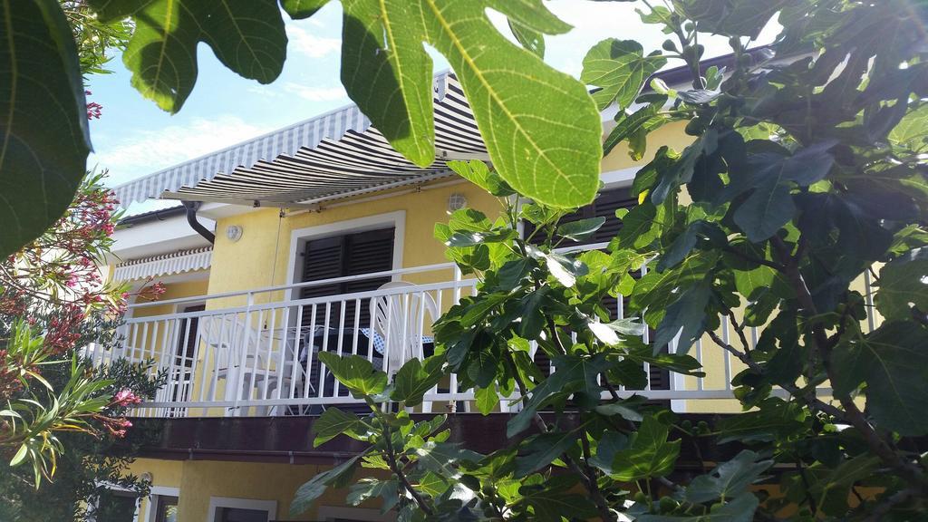 Apartmani Novosel Šilo Kültér fotó