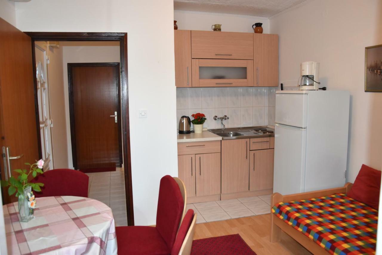 Apartmani Novosel Šilo Kültér fotó