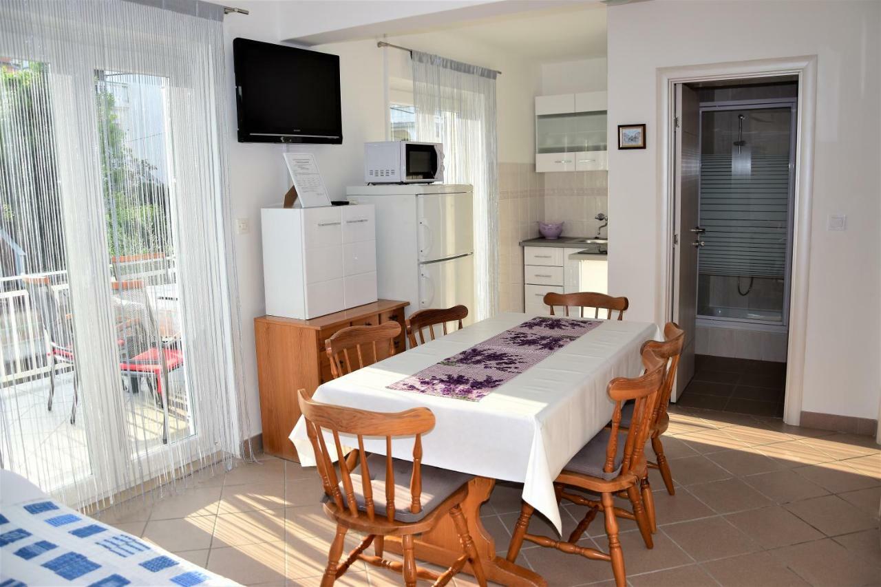 Apartmani Novosel Šilo Kültér fotó