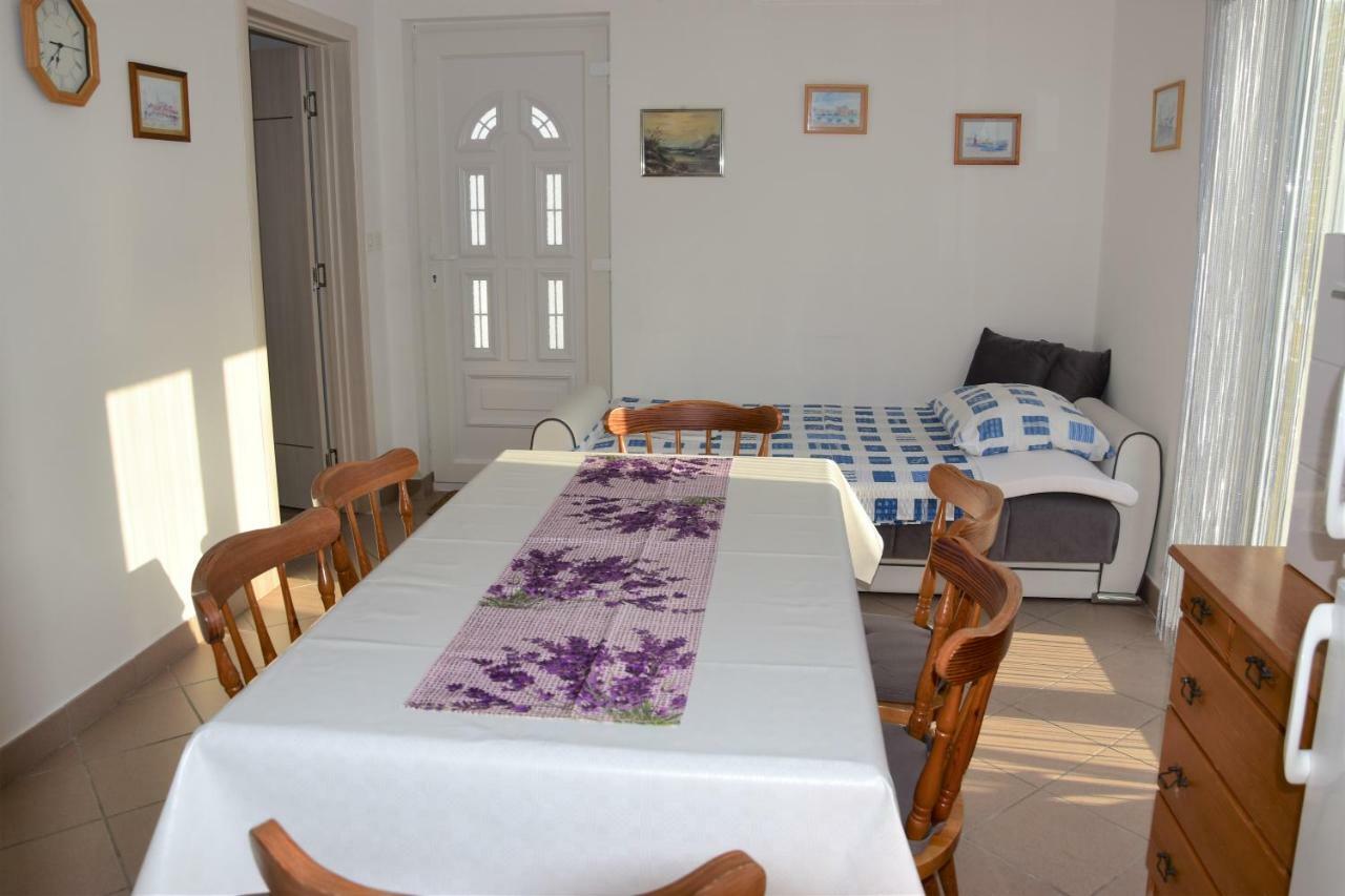 Apartmani Novosel Šilo Kültér fotó