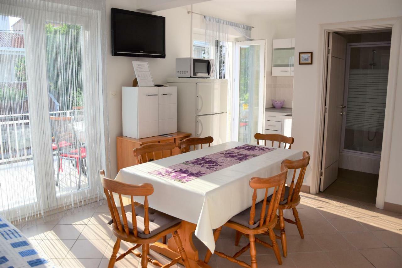 Apartmani Novosel Šilo Kültér fotó